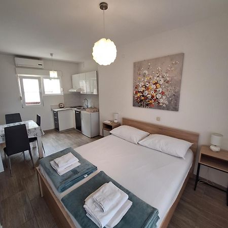 Apartmani Lisicina Omis Exterior photo