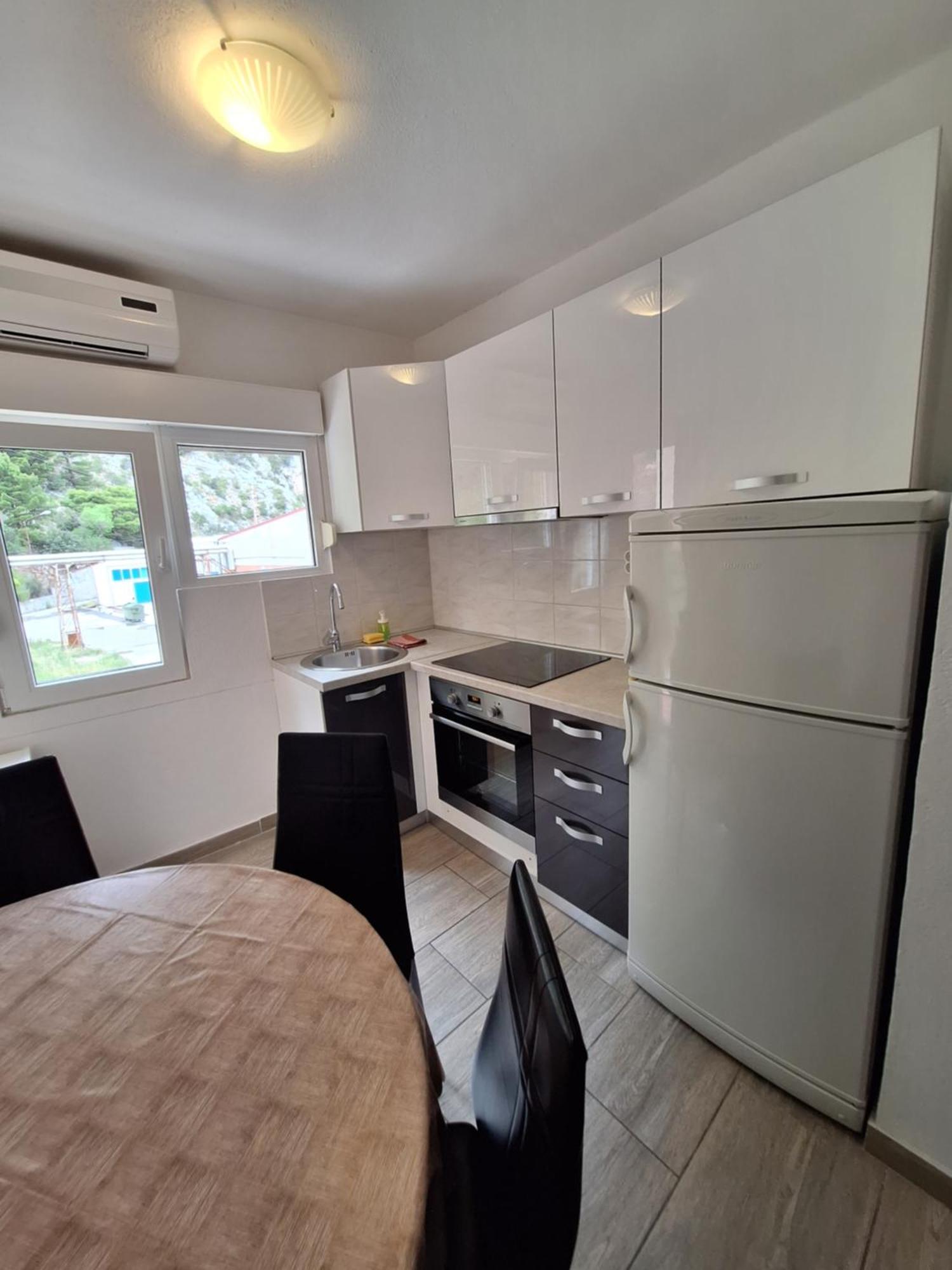 Apartmani Lisicina Omis Exterior photo